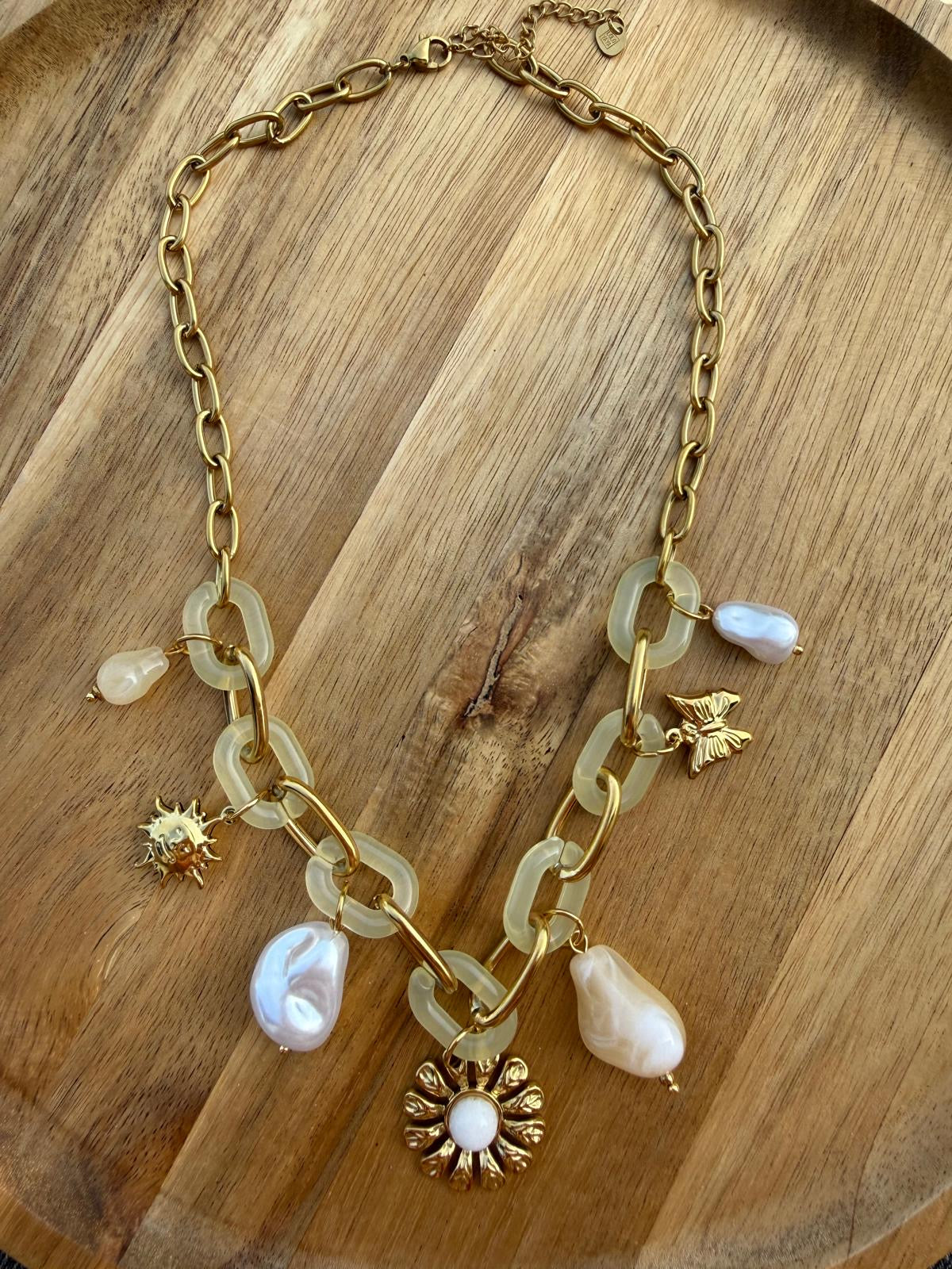 Collier OAN
